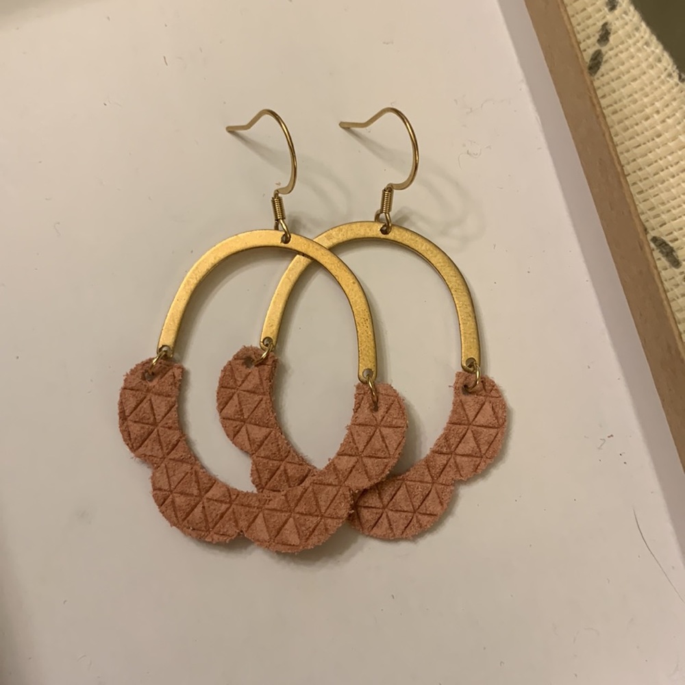 Sela designs earrings
